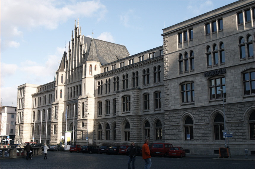 Ort: BRAUNSCHWEIG     Nikon D200   28mm   f: 11   1/400sec   ISO 640