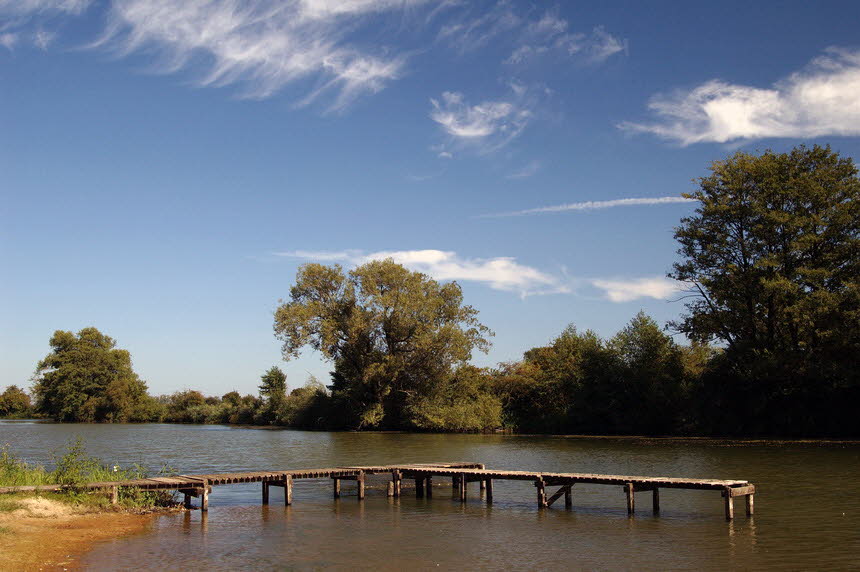 Ort:  WELIIE   Nikon D70    28mm   f:9   1/200 sec   ISO 400