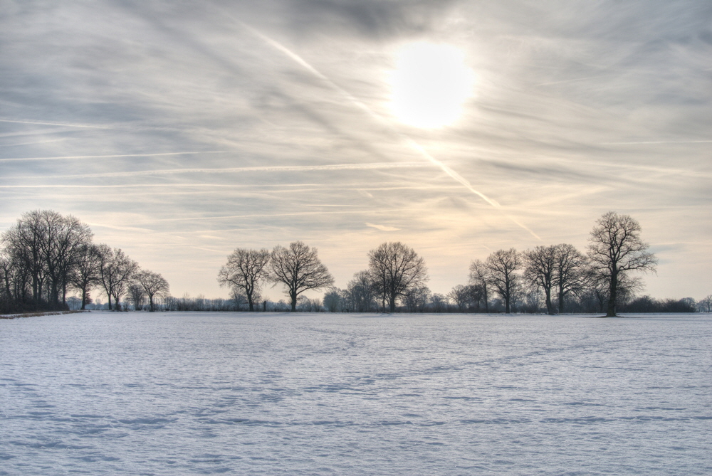 Ort: WESERMARSCH     Nikon D200     28mm     f/10     Belichtungsreihe mit 7 Bilder